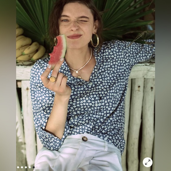 ANTHROPOLOGIE Blue and White Long Sleeve Button Down Shirt with Notched Collar - Picture 5 of 10